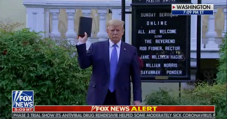 trump-church-bible.jpg